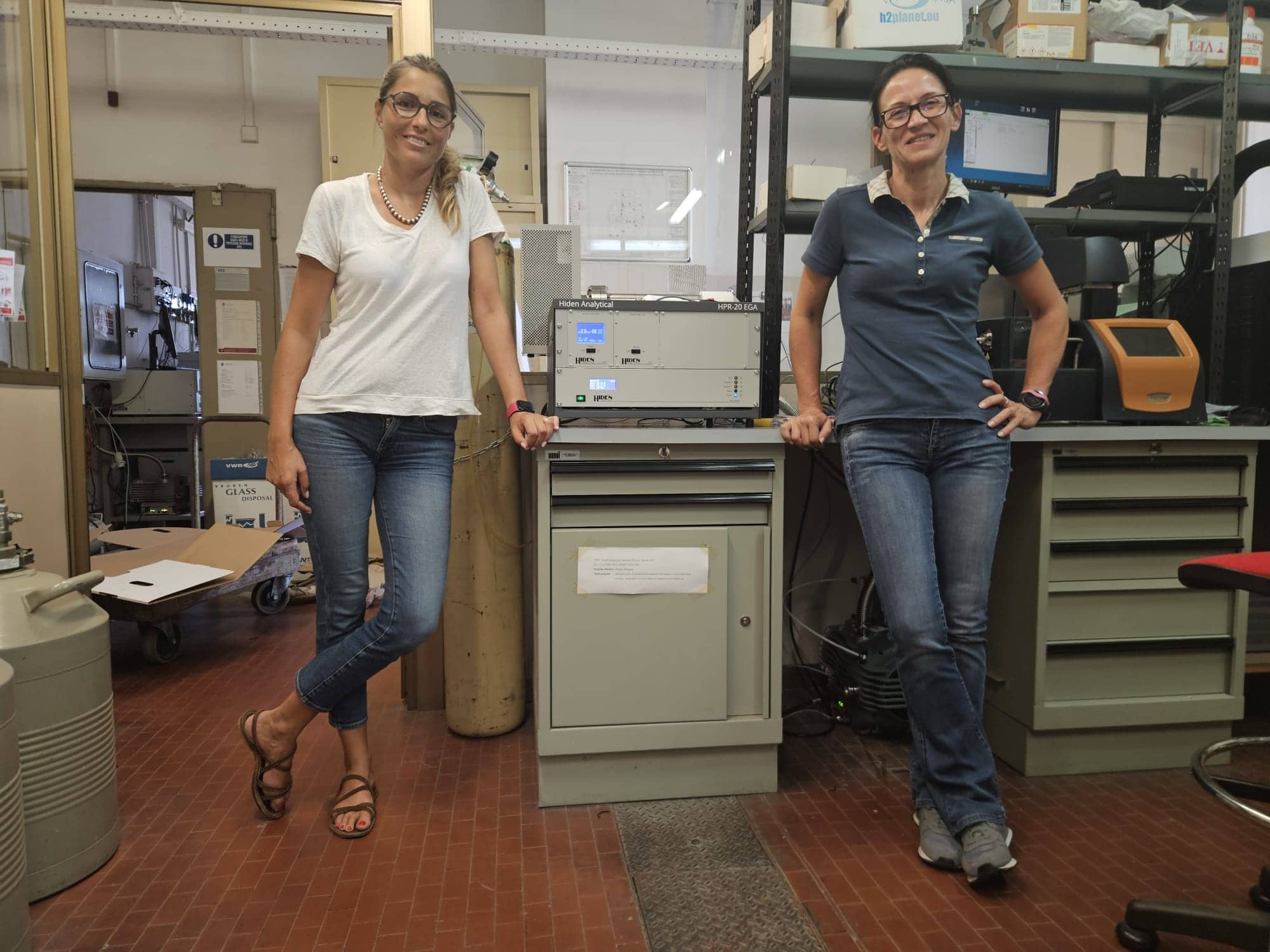 HPR-20 EGA install Pictured: Right - Prof. Benedetta De Capraris; Left - Paola Bracciale
