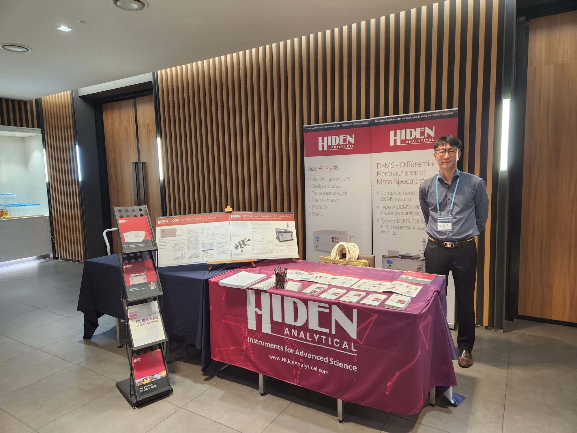 Jung Woo Lee, our Representative in Korea, exhibiting at the 36th Catalyst Research Debate